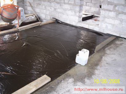 укадка на свежий бетон пленки от высыхания